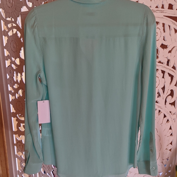 Equipment silk button up NWT S - Picture 2 of 2